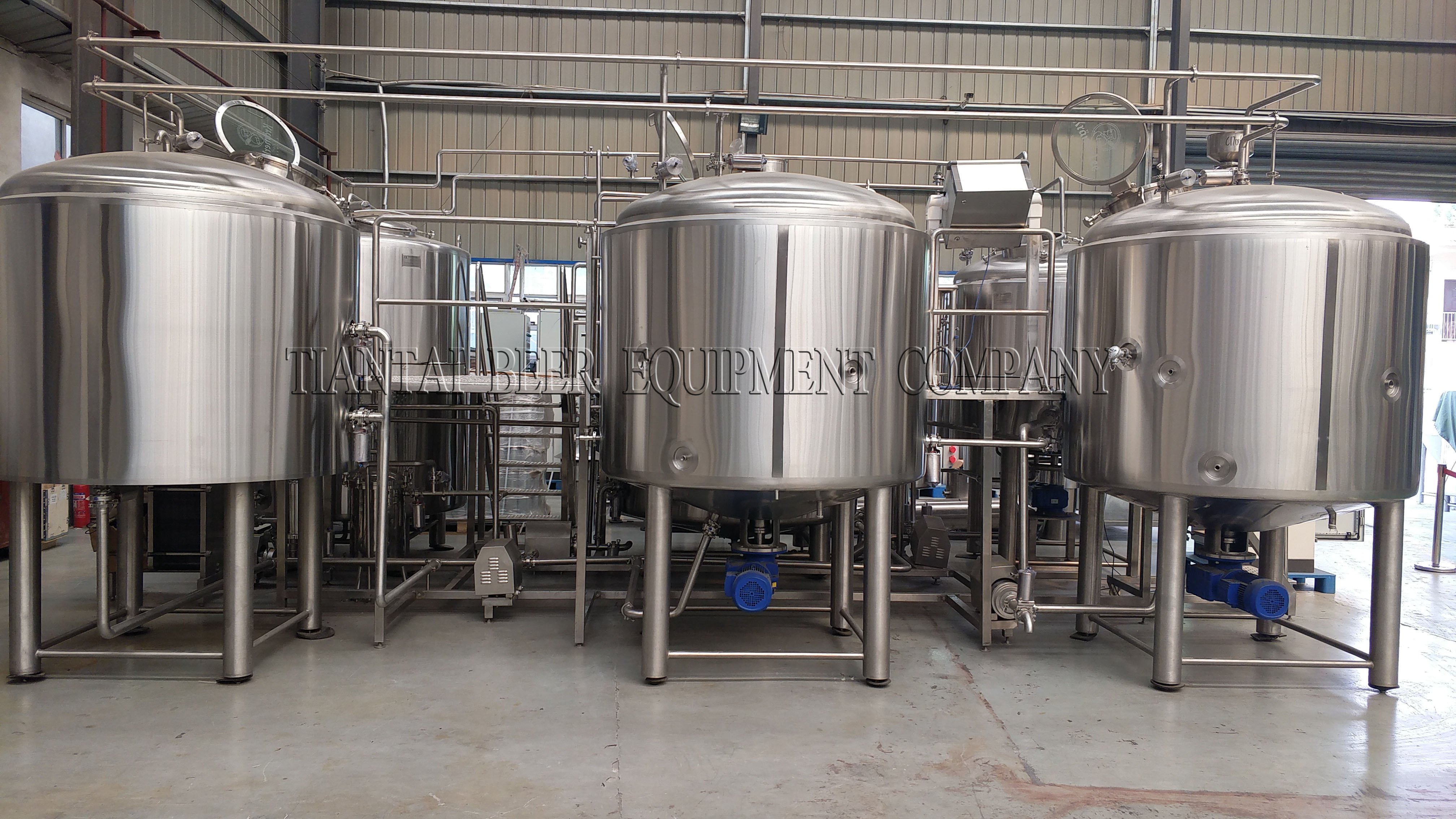 <b>Another Korea 2500L four vessels brewhouse</b>